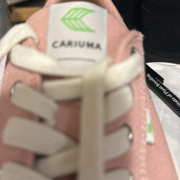 Cariuma shoes - Picture 4 of 5
